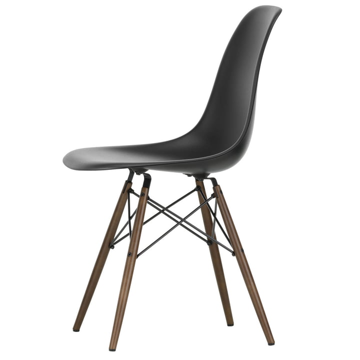 Eames Plastic Side Chair DSW by Vitra en érable foncé / noir foncé