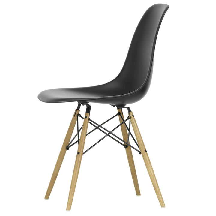 Eames Plastic Side Chair DSW by Vitra en frêne miel / noir foncé