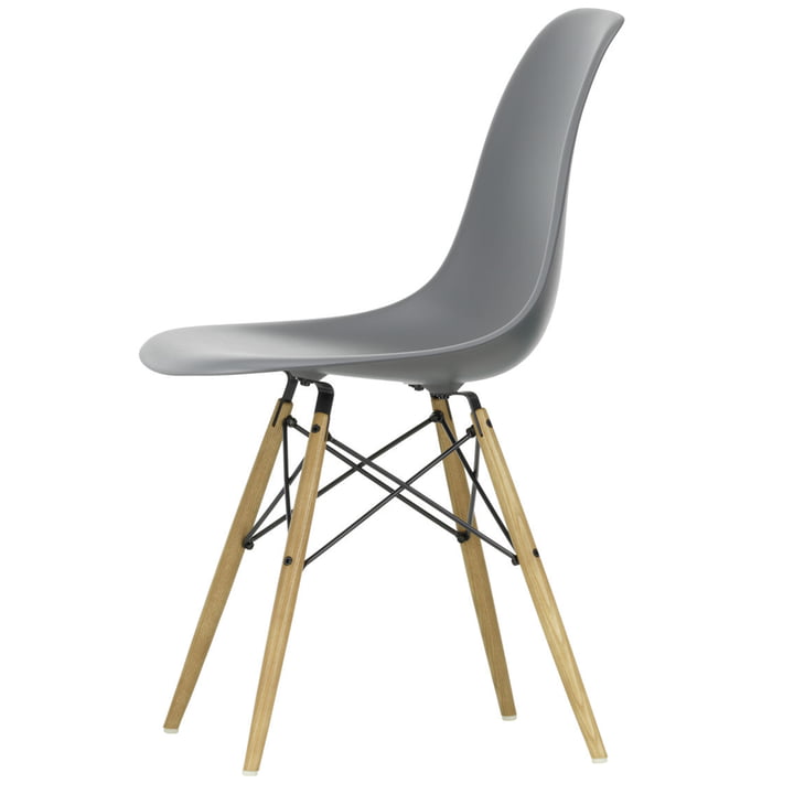 Eames Plastic Side Chair DSW by Vitra en frêne miel / gris granit