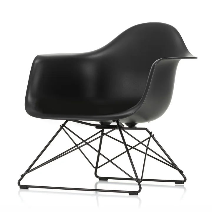 Eames Plastic Armchair LAR de Vitra in basic dark / noir profond