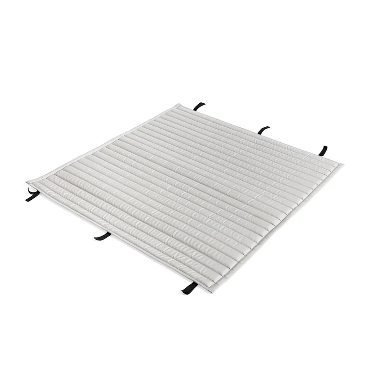 Palissade Quilted Cushion pour Dining Bench de HAY en gris ciel