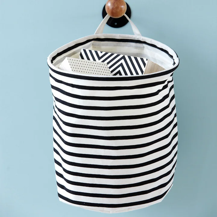 Panier de rangement Stripes Ø 30 x H 30 cm par House Doctor en noir / blanc