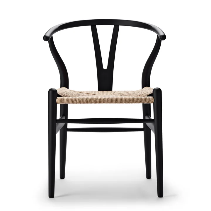 CH24 Wishbone Chair de Carl Hansen en soft black / tressage naturel