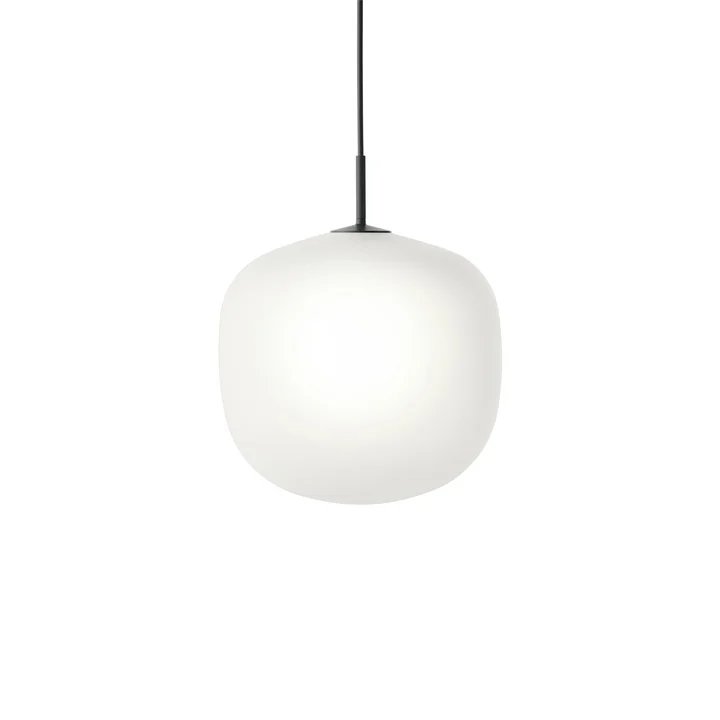 Rime Suspension Ø 37 cm, opale / noir de Muuto