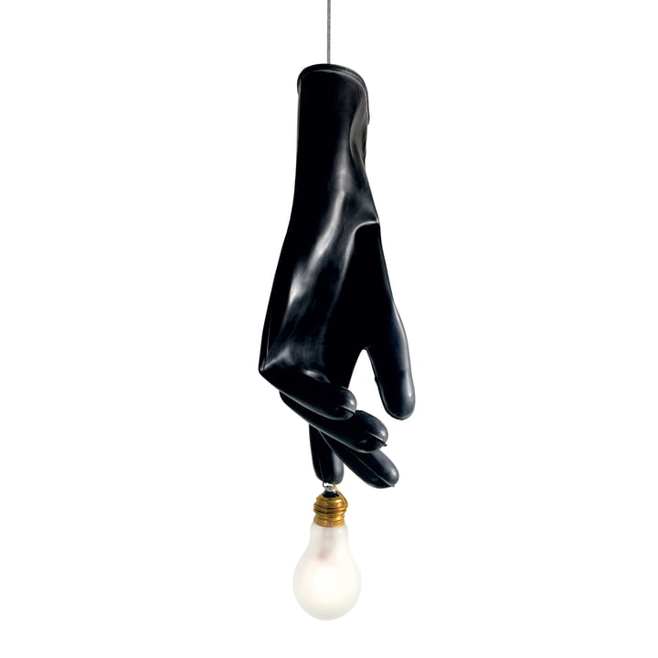 La lampe à suspension Black Luzy, noire de Ingo Maurer