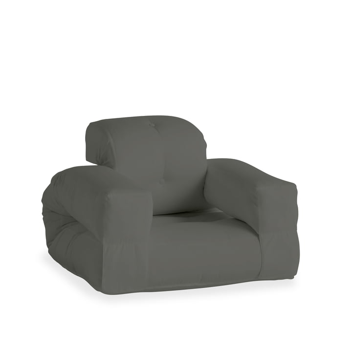 Le fauteuil Hippo OUT, gris foncé (403) de Karup Design