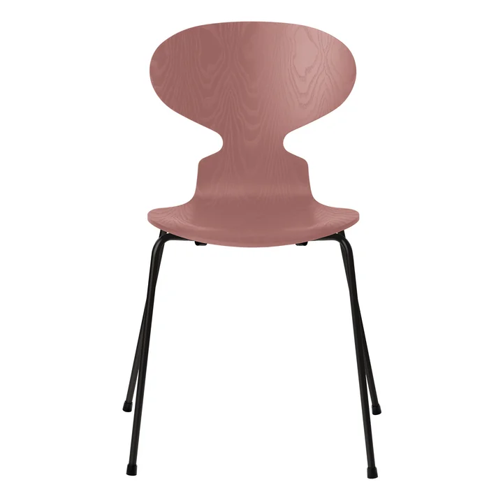 Chaise fourmi de Fritz Hansen en frêne sauvage teinté rose / piètement noir