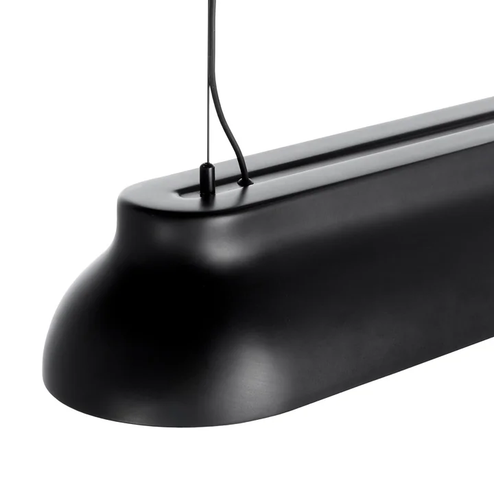 Le PC Linear rod pendentif lumière, noir doux de HAY