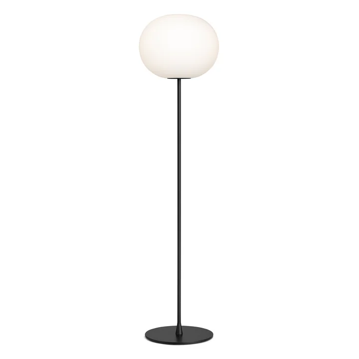 Le lampadaire Glo Ball F 3 de Flos en noir mat