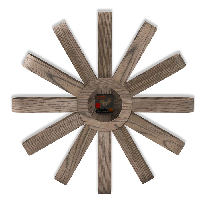 Ribbonwood Wall Clock, aged walnut de Umbra