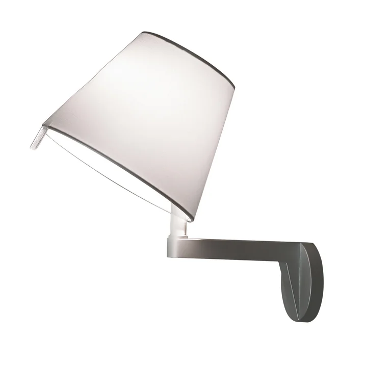 Le Melampo Parete de Artemide en gris aluminium