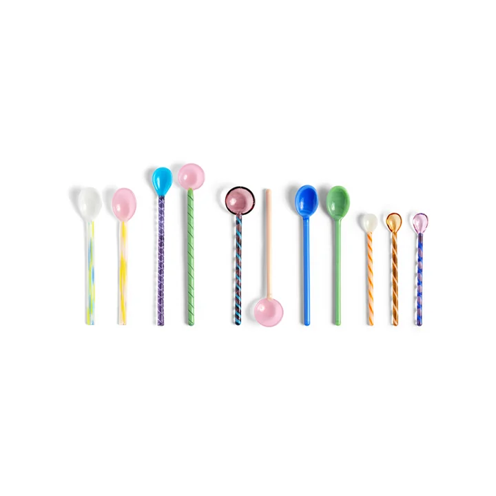 Les merveilleuses cuillères en verre de HAY en set