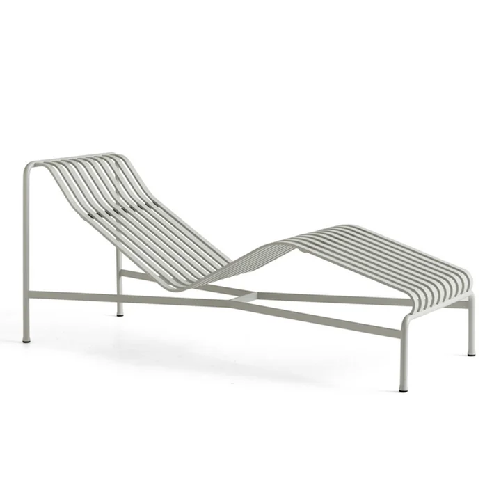 Palissade Chaise Longue Chaise longue, sky grey de HAY