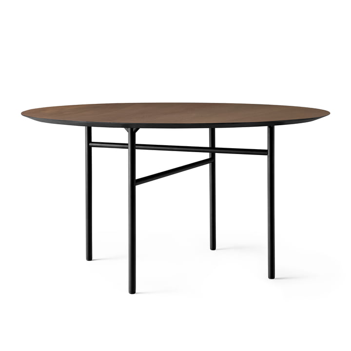Snaregade Table, Ø 138 cm, placage chêne teinté noir (foncé) de Audo