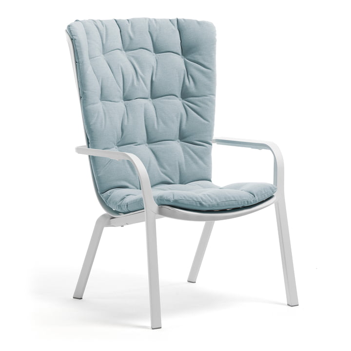 Le fauteuil d'extérieur blanc Folio de Nardi avec revêtement d'assise bleu clair