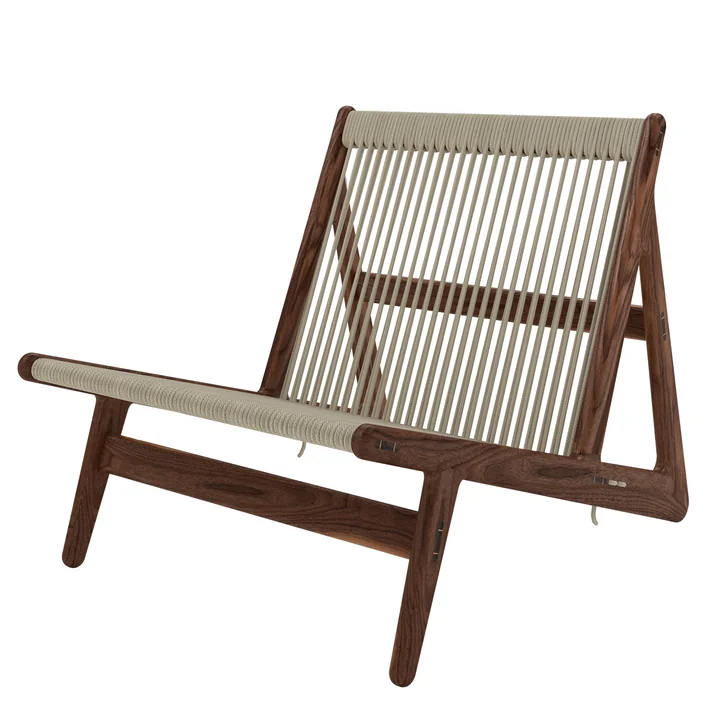 MR01 Lounge Chaise de Gubi en noyer / tressage naturel
