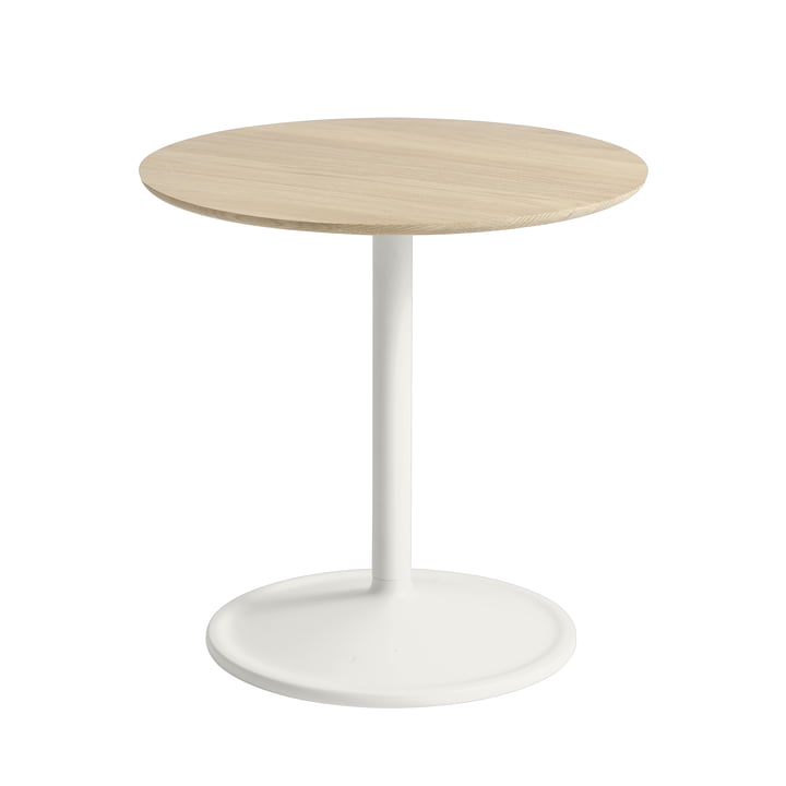 Soft Table d'appoint Ø 48 cm, H 48 cm de Muuto en chêne / off-white