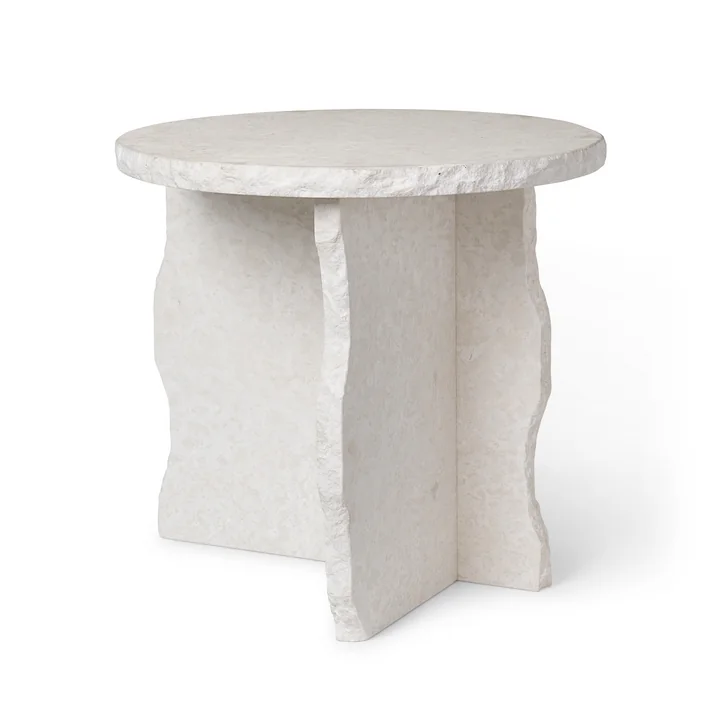 Mineral Table de sculpture en marbre de Ferm Living dans le design Bianco Curia