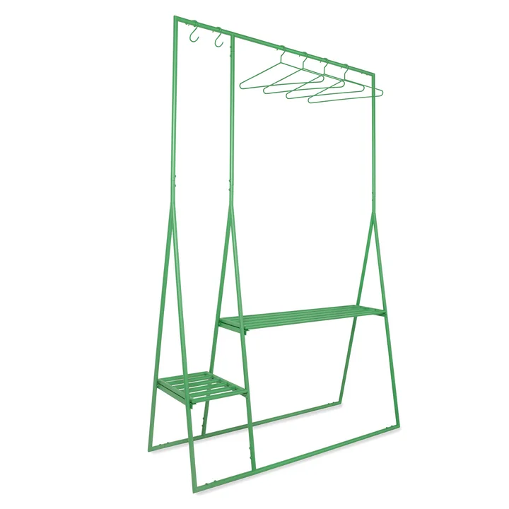 Portemanteau avec cintres et patères de HKliving dans la couleur fern green