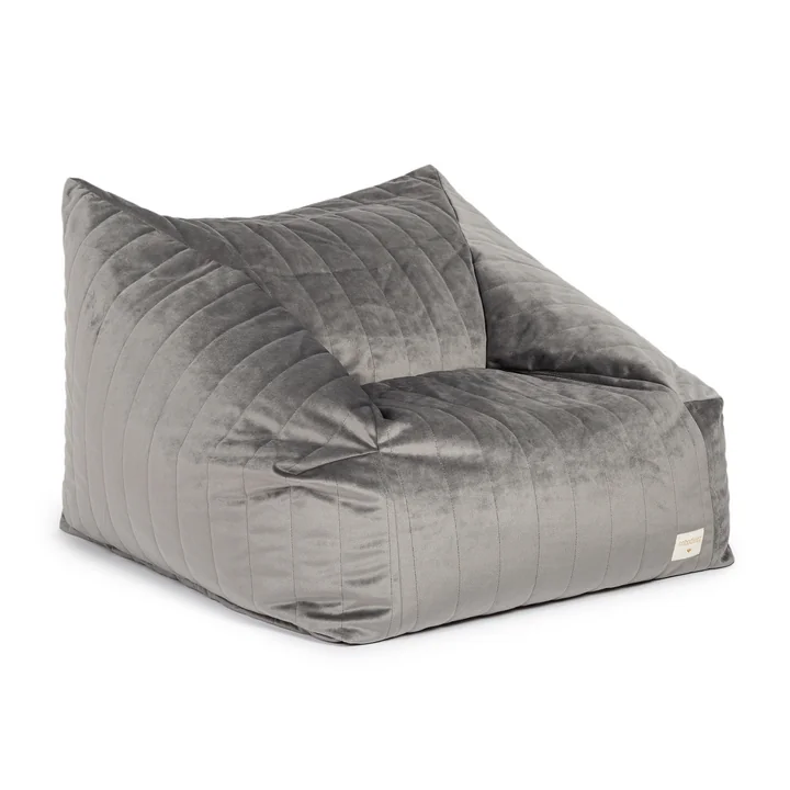 Chelsea Beanbag en velours de Nobodinoz en finition gris ardoise