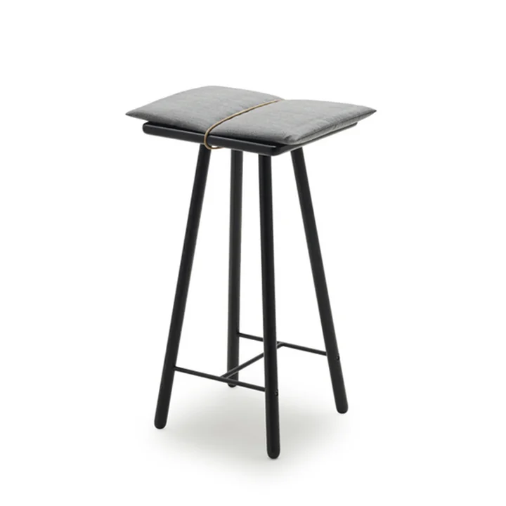 Georg Tabouret de bar H 67 cm de Skagerak en chêne noir / gris clair