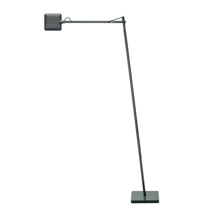 Le lampadaire Kelvin LED F de Flos en anthracite