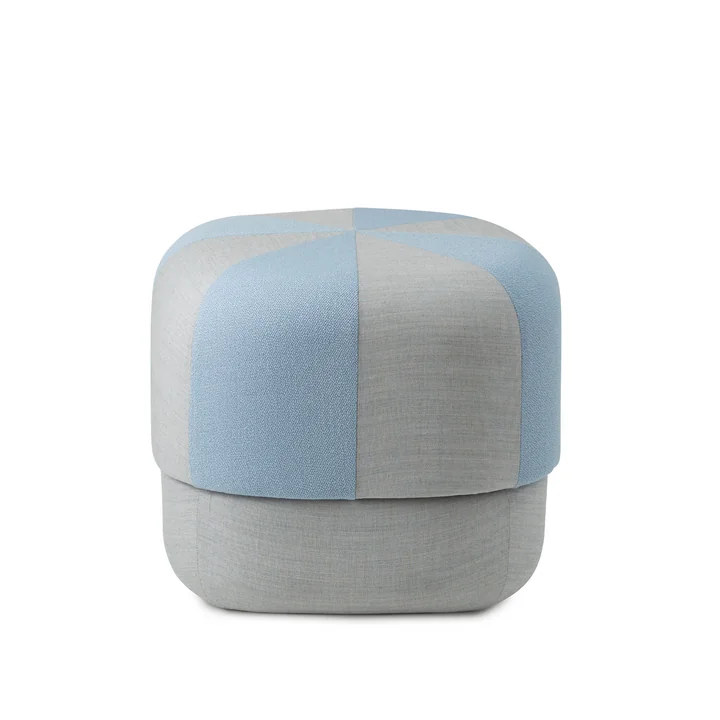 Circus Pouf petit duo de Normann Copenhagen dans la couleur bleu clair