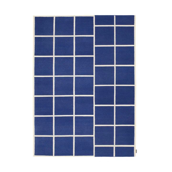 Kelim Untitled_AB14 Tapis, 180 x 240 cm, bleu / beige (0011 Deep blue) de Kvadrat