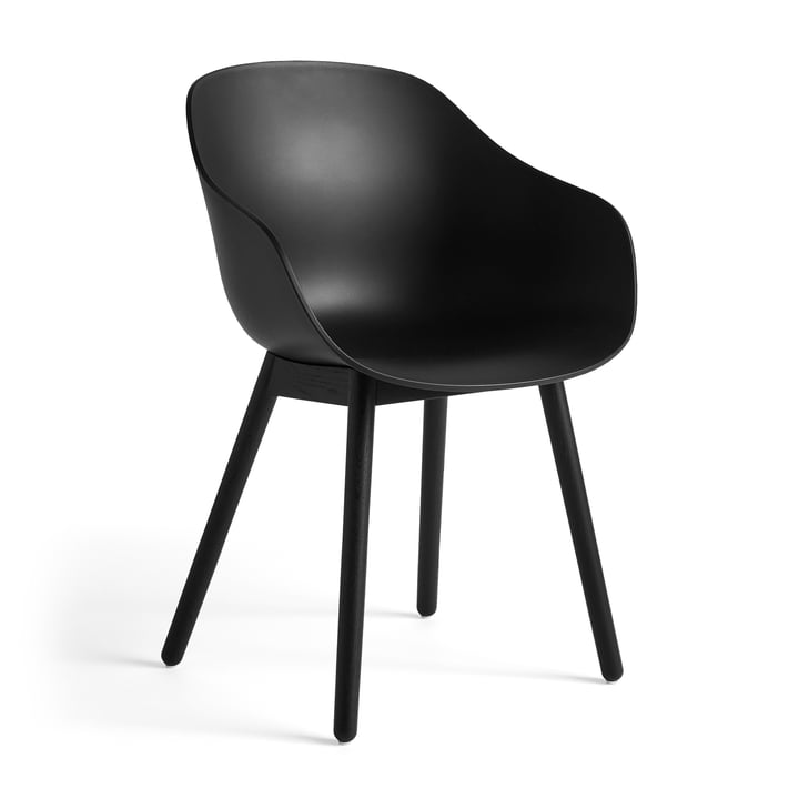 About a Chair AAC 212, chêne laqué noir / noir de Hay