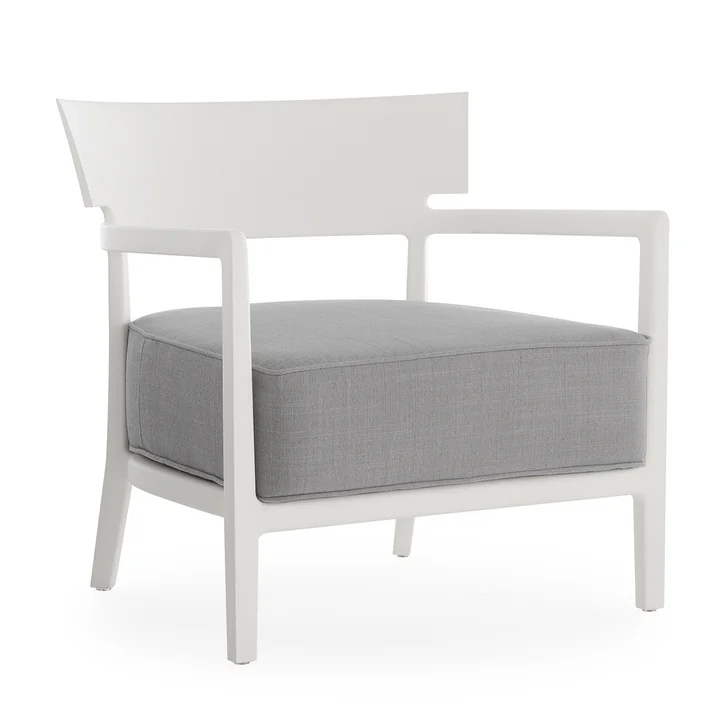 Cara Outdoor Fauteuil, structure blanc mat, housse grise de Kartell