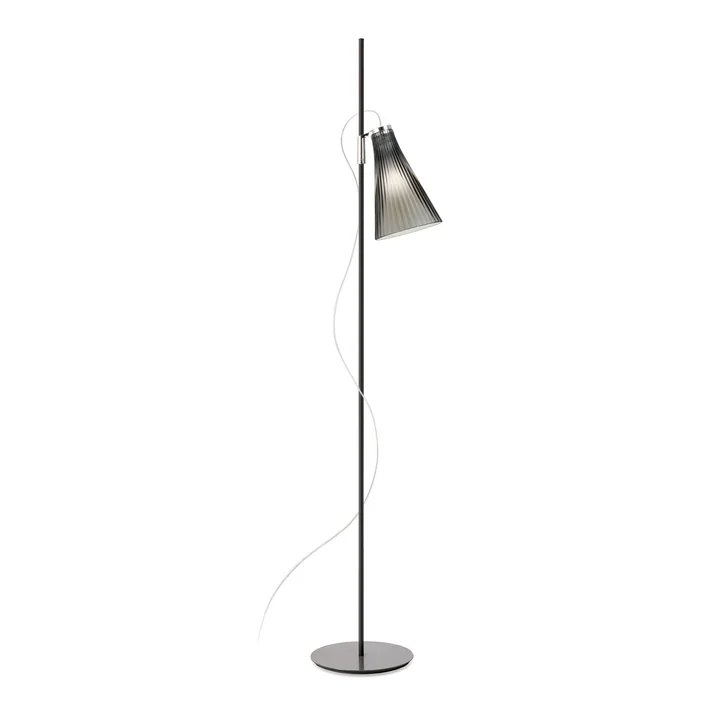 K-Lux Lampadaire, diffuseur gris fumé, structure noire de Kartell