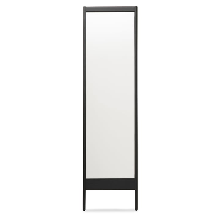 A Line miroir de Form & Refine dans la finition chêne teinté noir