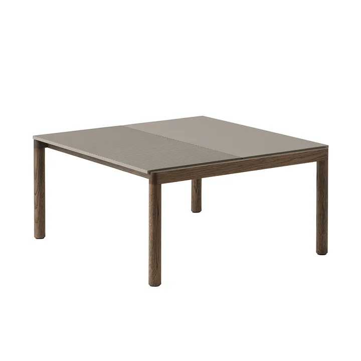 Couple Table basse de Muuto dans la finition Taupe/Dark Oiled Oak