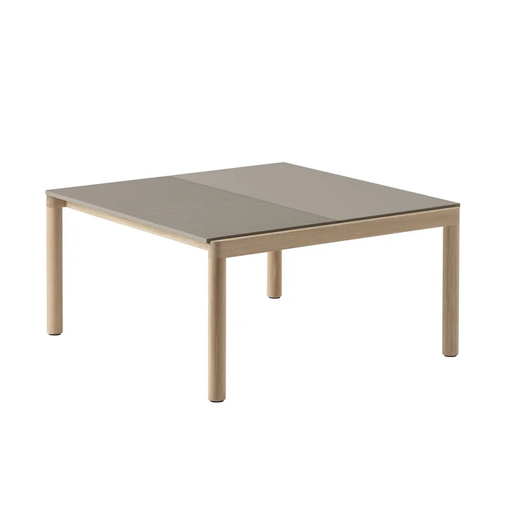 Couple Table basse de Muuto dans la finition Taupe/Oak