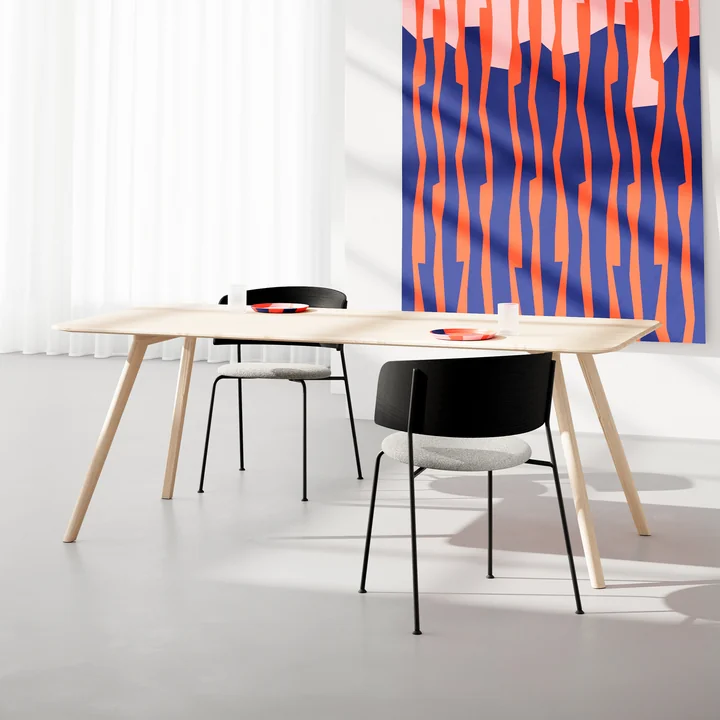 OUT Objets de nos jours - Fauteuil Wagner