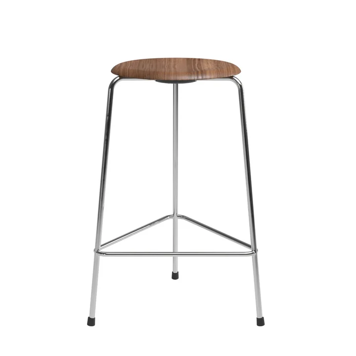High Dot Tabouret de bar de Fritz Hansen dans la finition placage noyer / piètement chrome