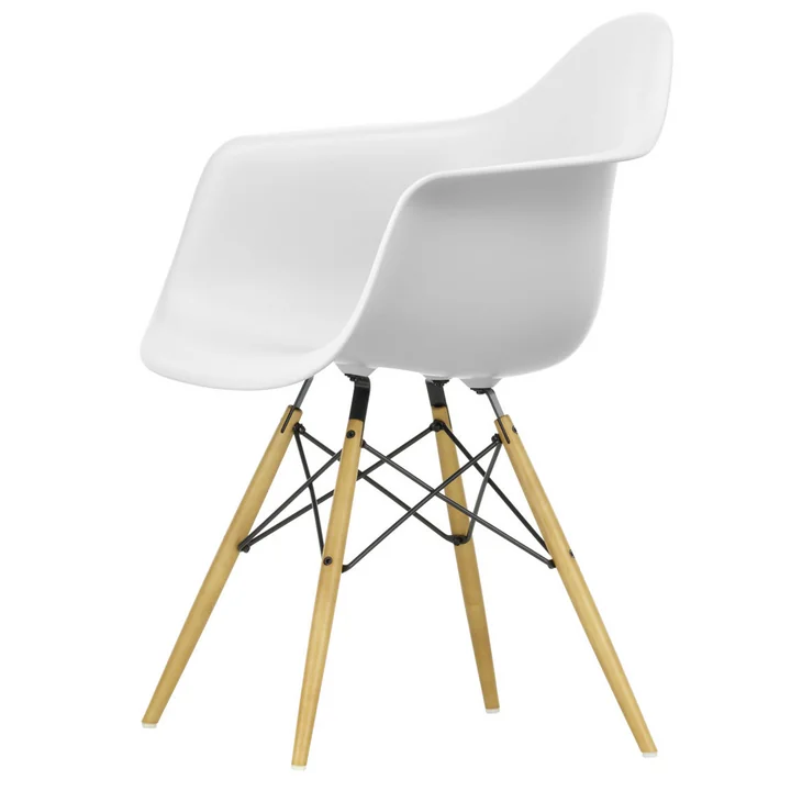Eames Plastic Armchair de Vitra
