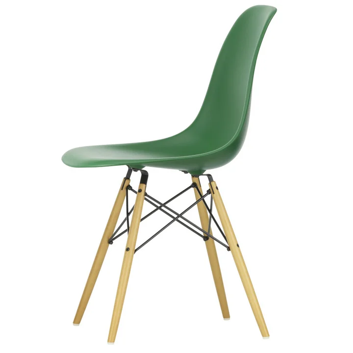 Eames Plastic Side Chair de Vitra