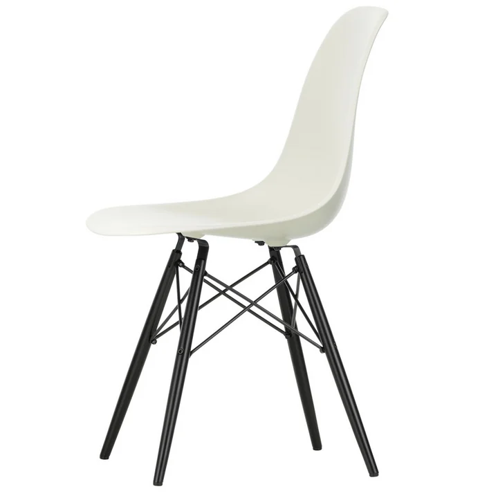 Eames Plastic Side Chair de Vitra