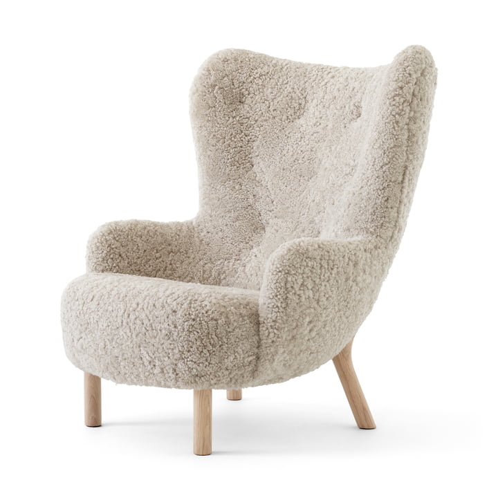 Petra Lounge Chair VB3, High Back, chêne huilé / peau de mouton Moonlight de & Tradition