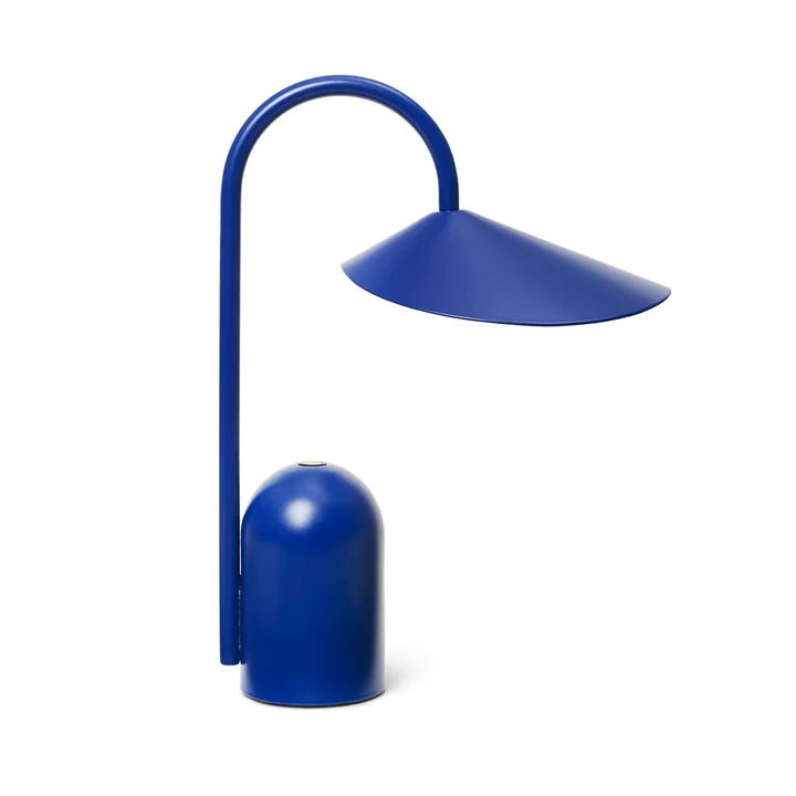 Arum Lampe de bureau LED rechargeable, bleu clair de Ferm Living