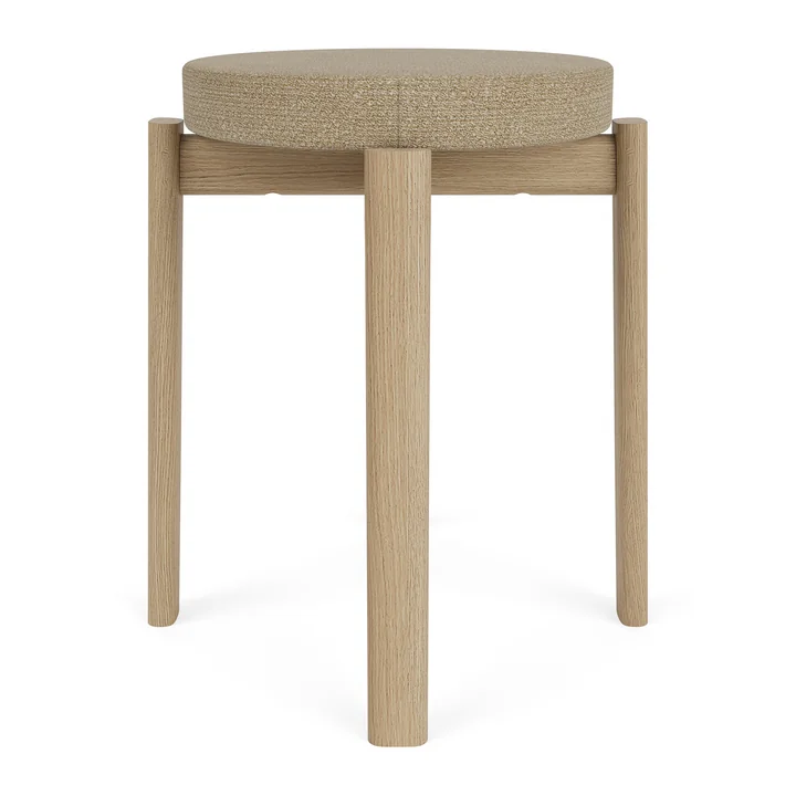 Passage Tabouret, chêne naturel / beige (tissu Audo Bouclé 02) de Audo