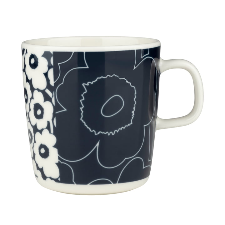 Oiva Unikko Kollaasi Tasse avec anse, 400 ml, blanc / bleu foncé de Marimekko