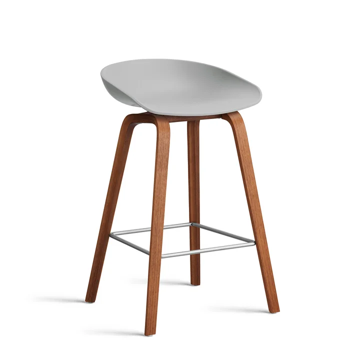 HAY - About A Stool AAS 32 H 75 cm, noyer laqué / acier inoxydable / concrete grey 2. 0