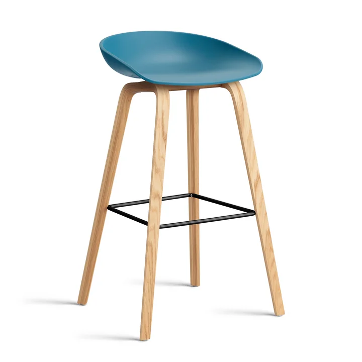 HAY - About A Stool AAS 32 H 85 cm, chêne laqué / acier noir / azure blue 2. 0