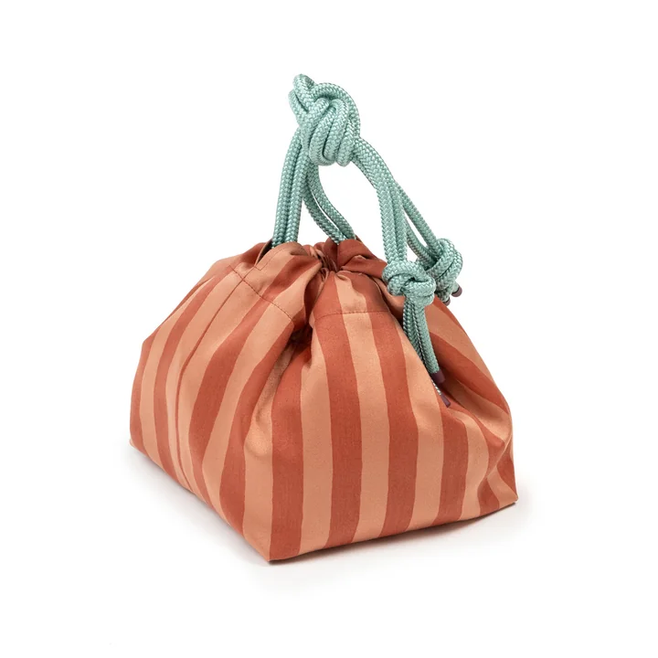 Pouch, coral polka de Juslin Maunula