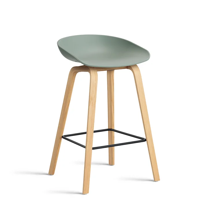 HAY - About A Stool AAS 32 H 75 cm, chêne laqué / acier noir / fall green 2. 0 (patins en plastique)
