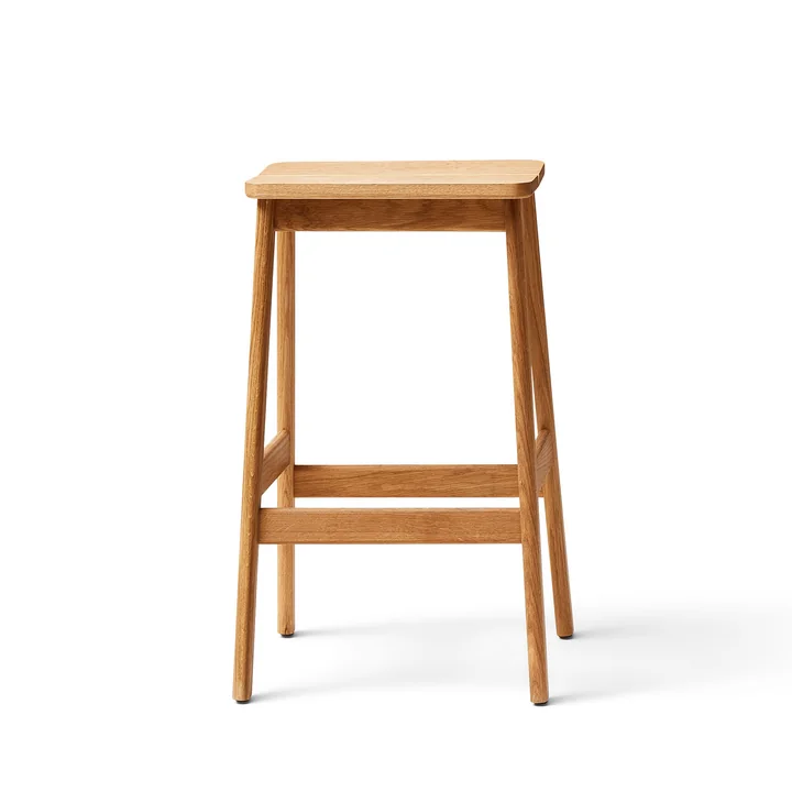Form & Refine - Angle Tabouret de bar H 65 cm, chêne huilé