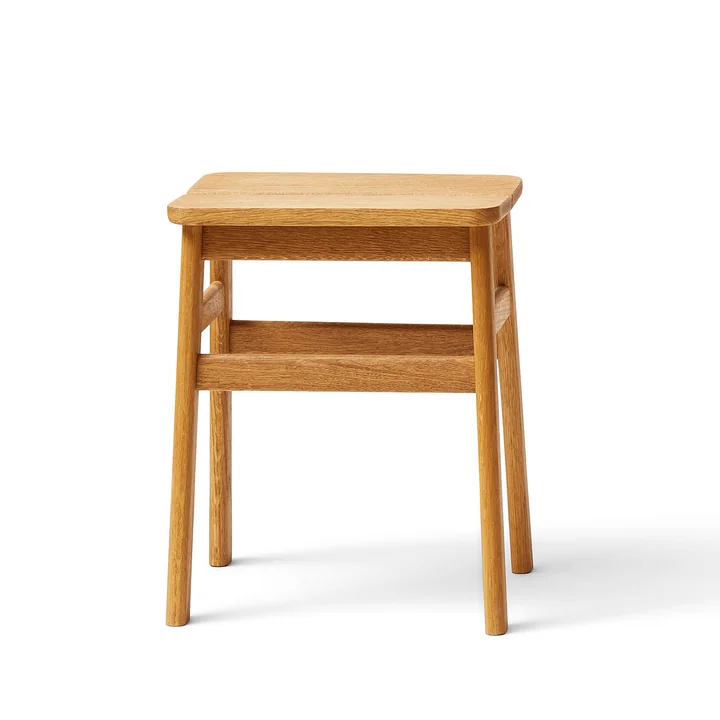 Form & Refine - Angle Standard Tabouret, chêne huilé