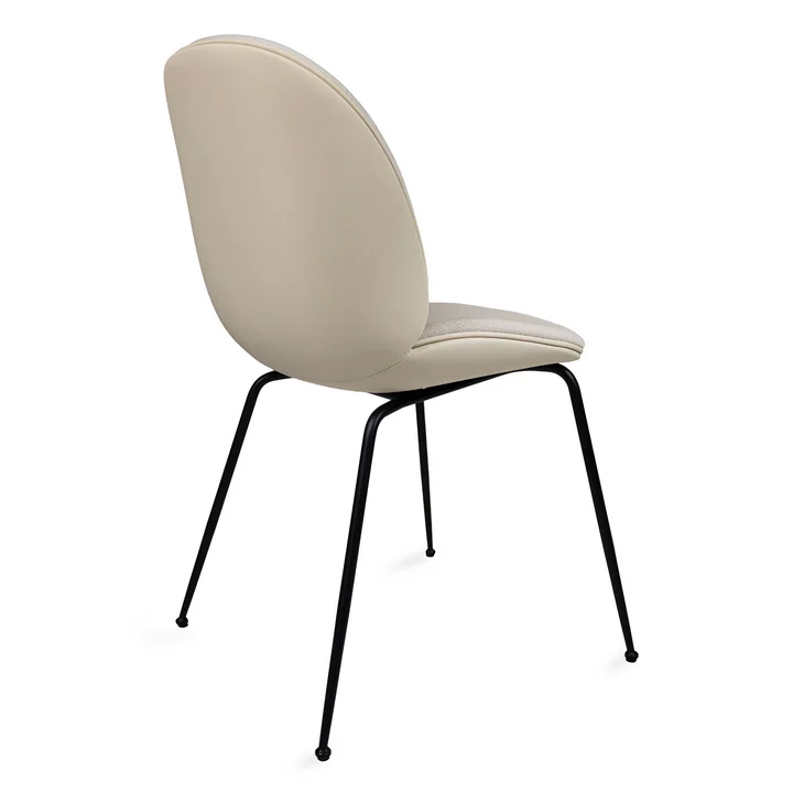 Gubi - Beetle Dining Chair Rembourrage intégral (Conic Base), noir / Vidar (146) / Cuir Valencia (Exclusive Edtion)